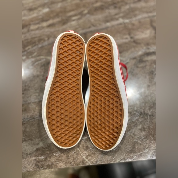 Red classic vans - Picture 4 of 9